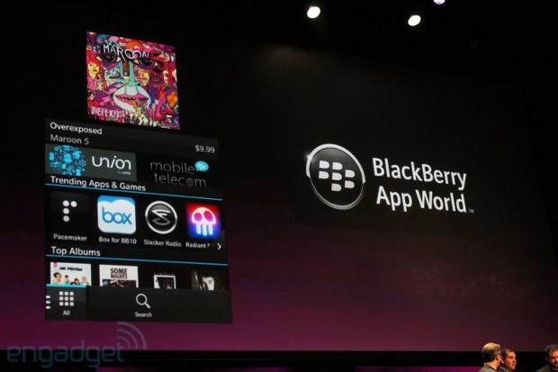 Social networking apps on BlackBerry 10 OS