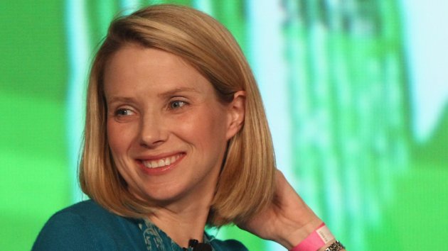 Marissa Mayer offers Yahoo employees smartphones, RIM not included